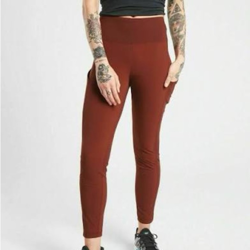 Athleta Trekkie Crop Hybrid Pant